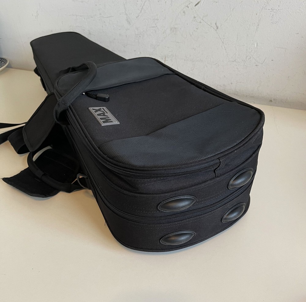 NY Protec MX044 4/4 Size MAX Shaped Violin Case - Black MAX By Protec Pickup