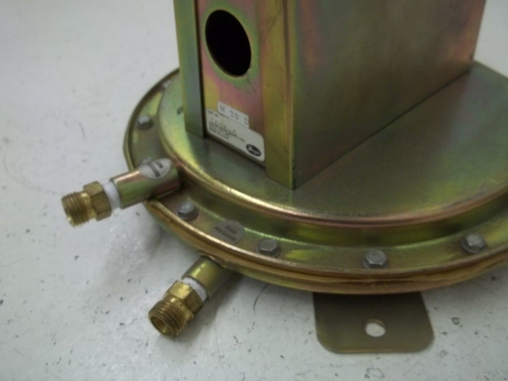 DWYER 1626-5 PRESSURE SWITCH UNMP