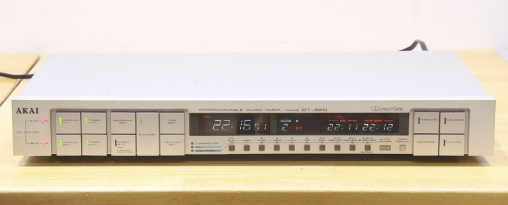 AKAI DT-320 PROGRAMMABLE AUDIO TIMER Quartz 8 Programs per Week AC100V 50/60Hz