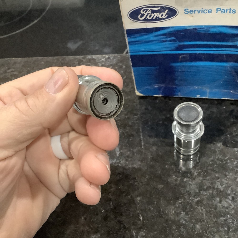 nos 1973 ford Thunderbird lighter knob element D3SZ-15052-B