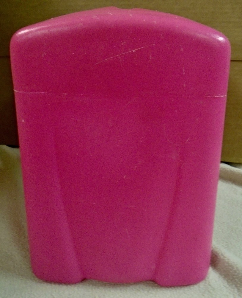 PINK STOOL FOR VANITY (E)