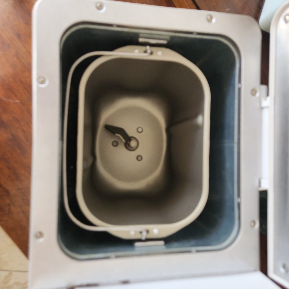 Welbilt White Large Bread Machine ABM6900