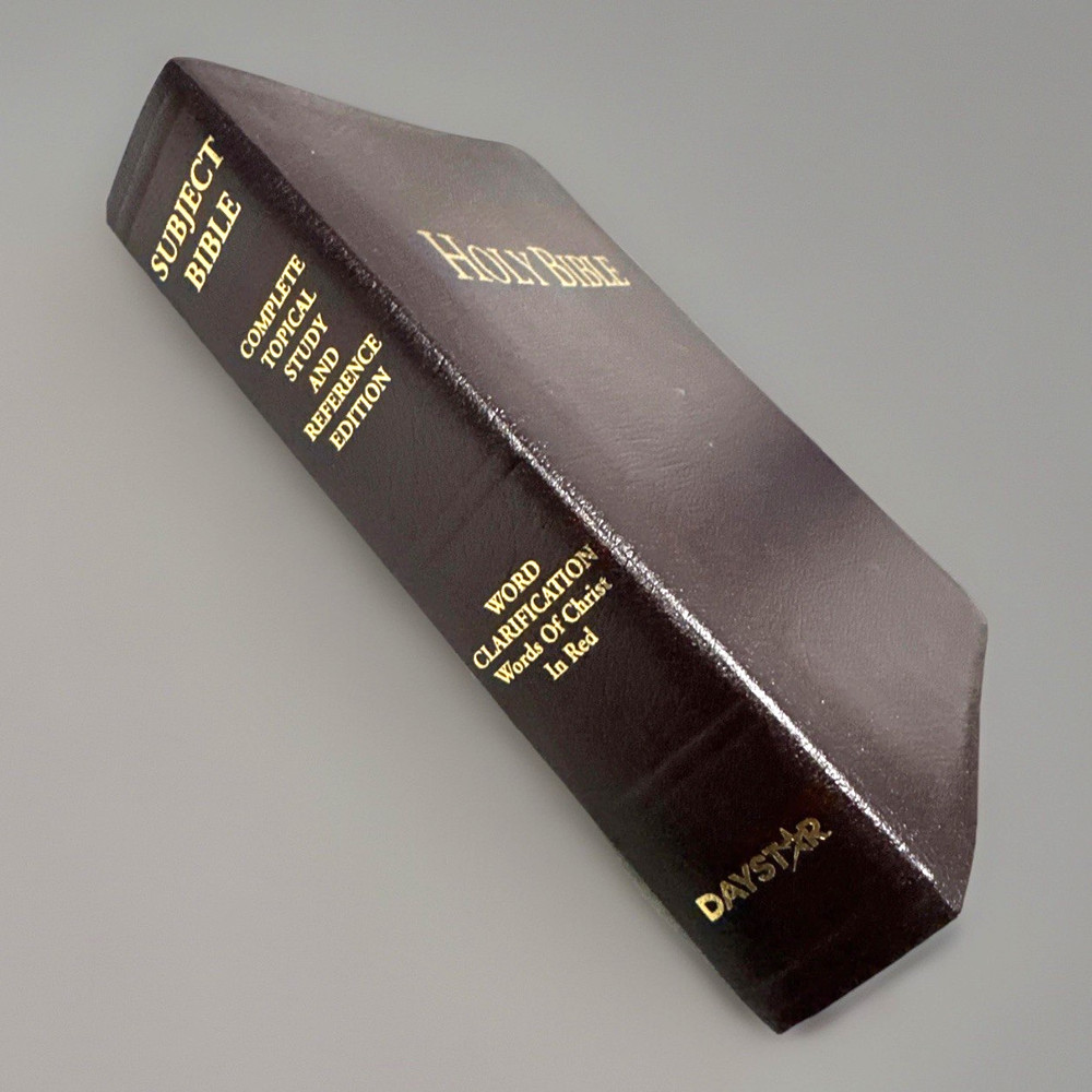 Holy Subject Bible Topical Study & Reference Edition Word Clarification Daystar