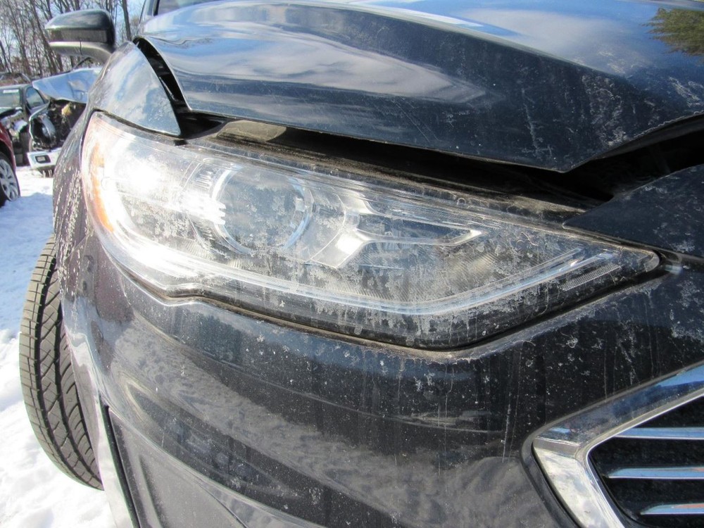 FUSION 2020 Glove Box 1022907