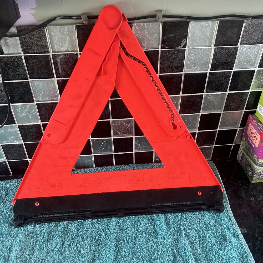 Audi A4 2003 Emergency Triangle