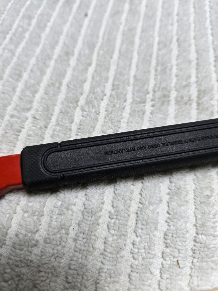 Crescent 9" Nail Puller Pry Bar Rubber Handle Tool