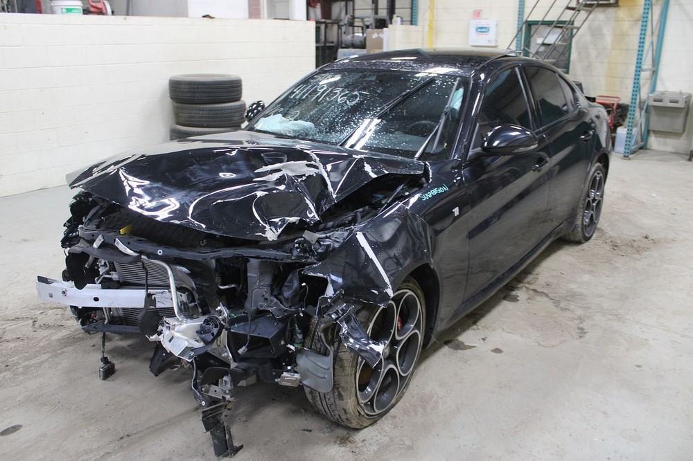 2022 Alfa Romeo Giulia Windshield Mounted Camera/Projector 3023015