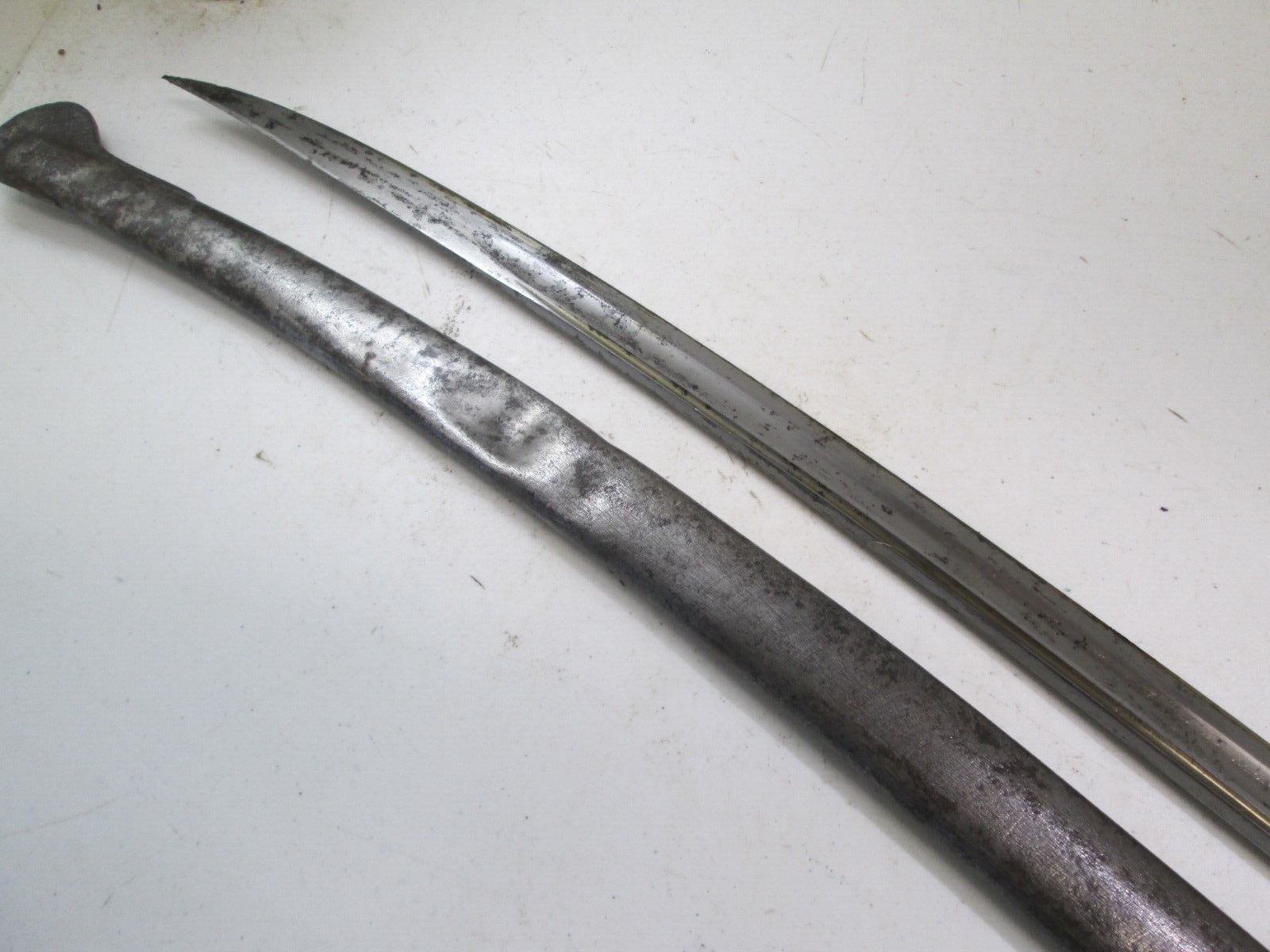 FRENCH HEAVY CAVALRY SWORD WITH SCABBARD DATED 1822 MAKER COFEDERATE IMPORT? T45