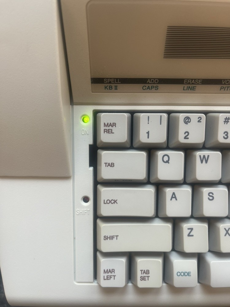 ROYAL Scriptor II Electronic Typewriter AX-160 Tested Working