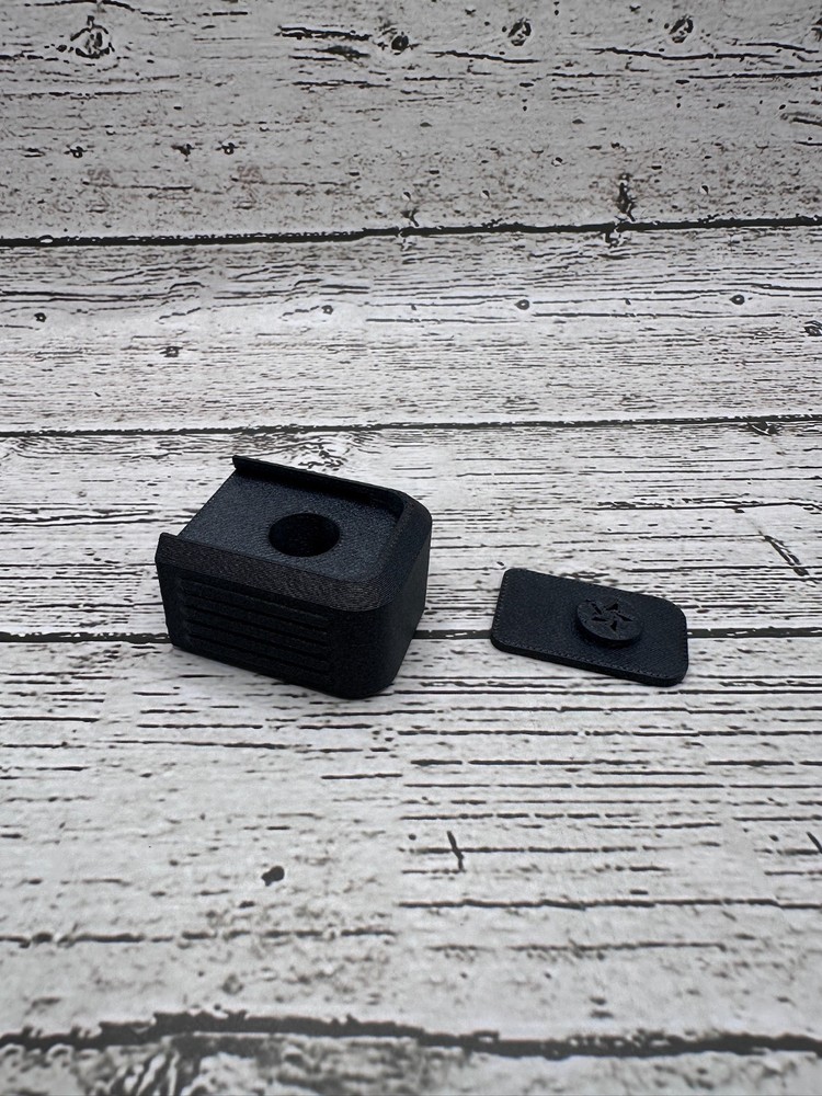 2011 Double‑Stack Mag Base Pads (2‑Pack) – PPS Carbon Fiber Polymer Grip