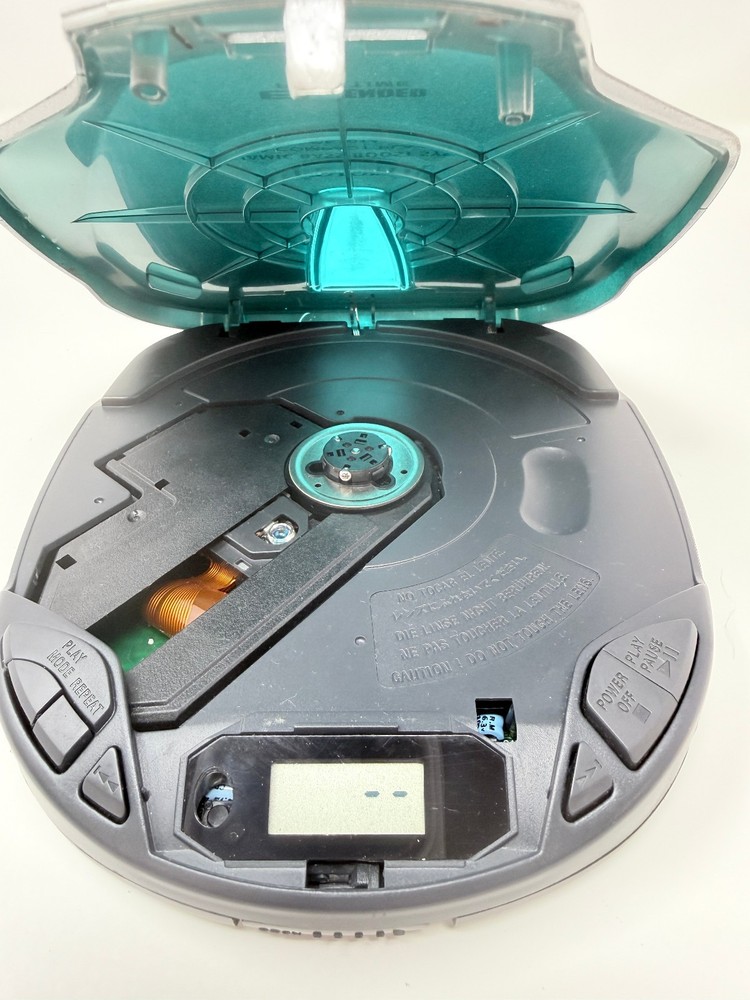 AUDIOVOX CE-101A CD Player Dynamic Bass Boost- TESTED & WORKS