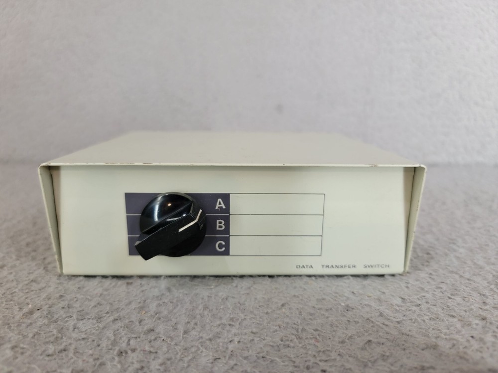 Data Transfer A-B-C Switch Box with 25-Pin Input / Output Connector Untested