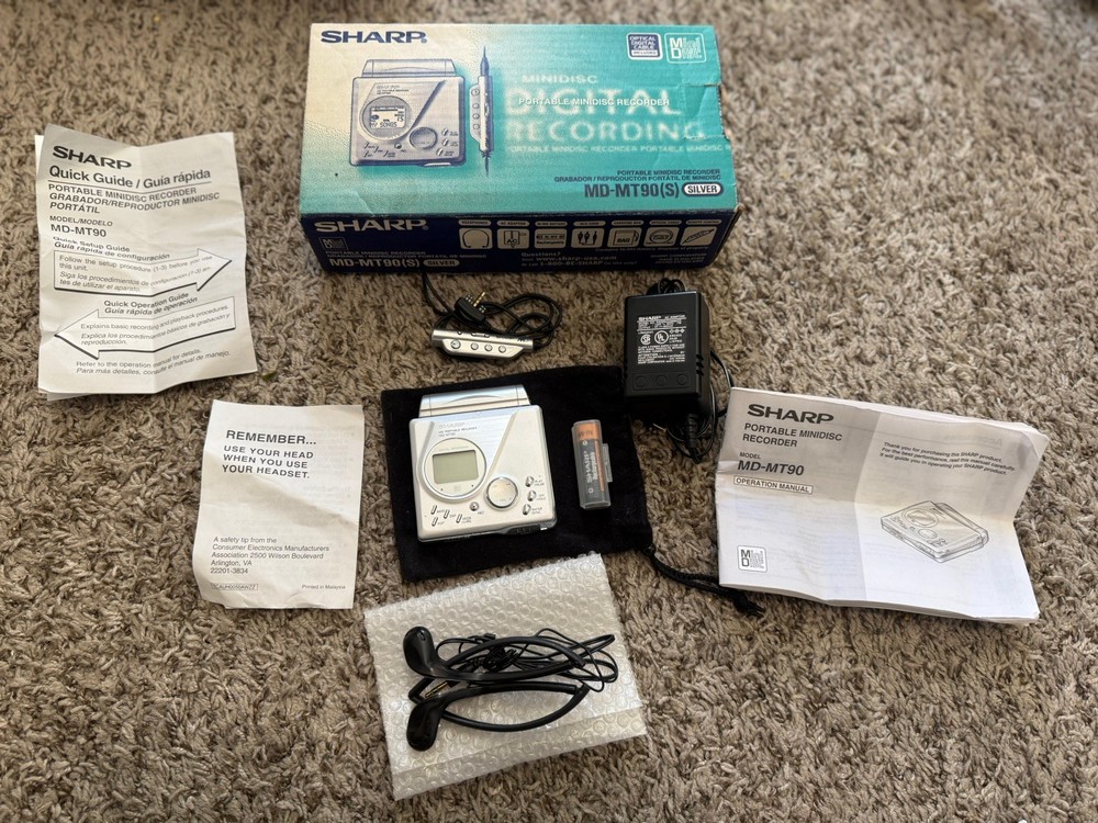 Sharp MD-MT90 (S) Portable Minidisc Player & Recorder Walkman - With Remote