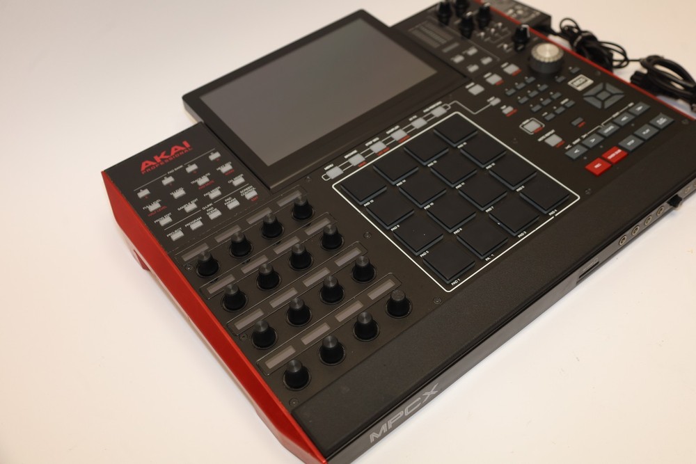 Akai Professional MPC-X Standalone Sampler and Sequencer