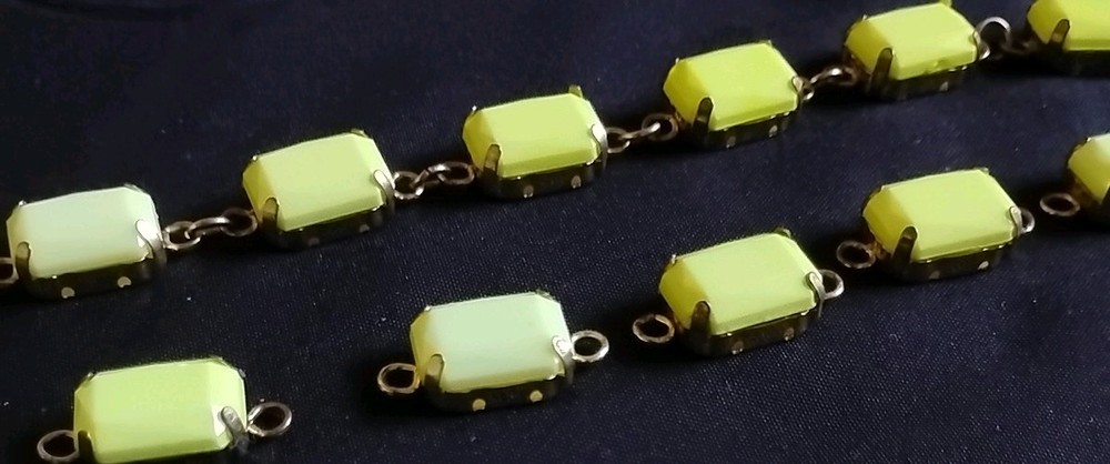 Neon Yellow Rectangular Plastic Gem Connectors