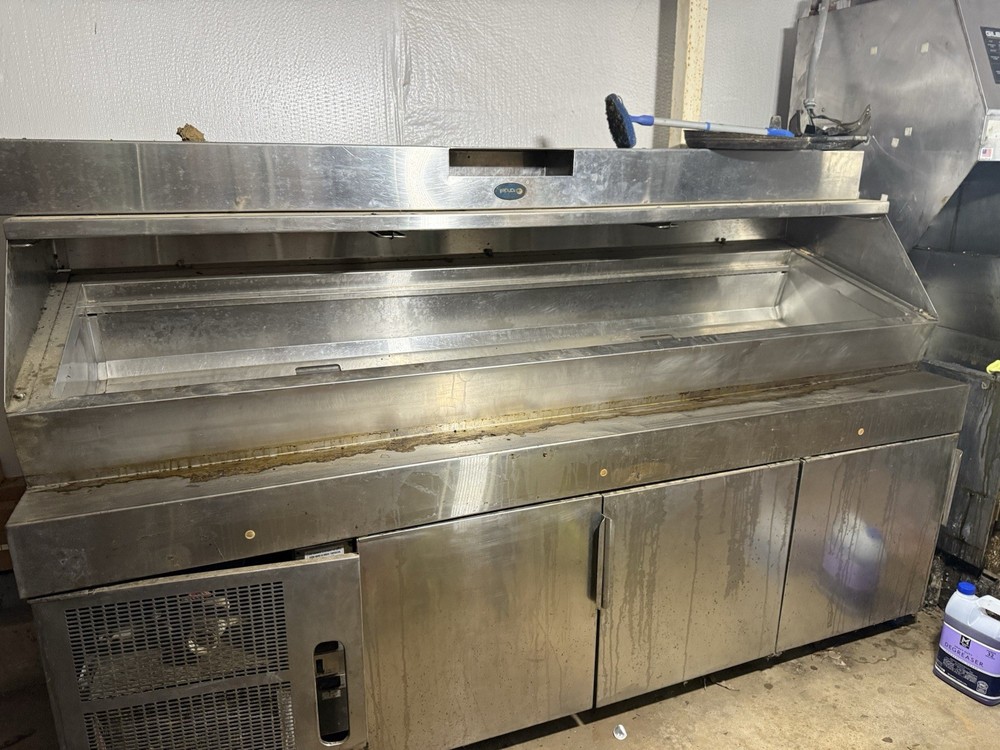 Deli Case Randell