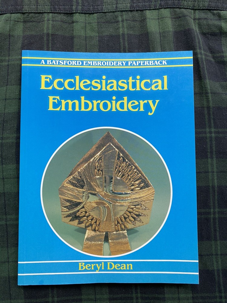 Beryl Dean: Ecclesiastical EMBROIDERY- Paperback Book