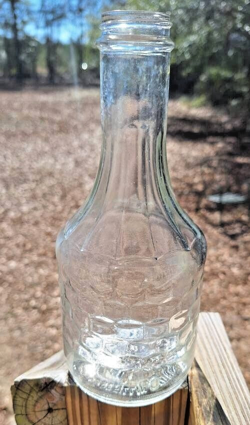 Vintage Mogen David Wine Corp Embossed Ribbed Bottle EMPTY 4/5 Quart