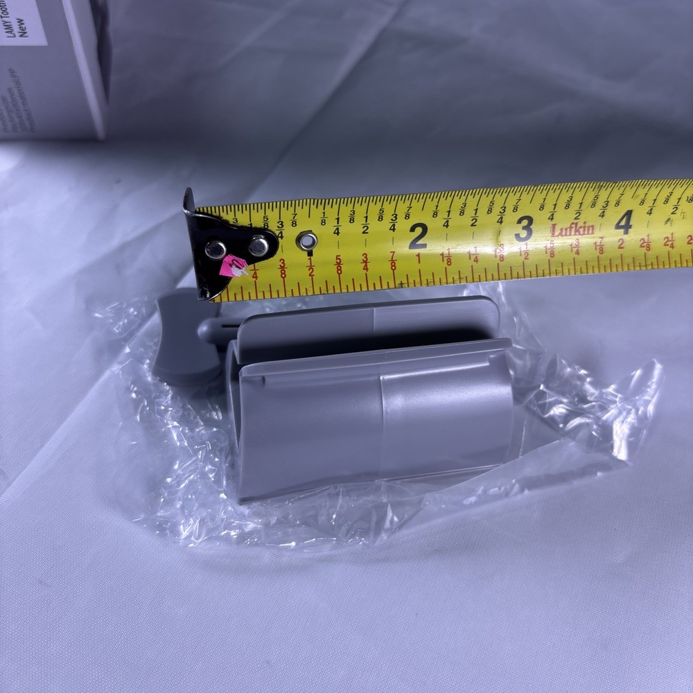 Plastic Tube Squeezer Toothpaste Dispenser Holder Rolling Bathroom Extract