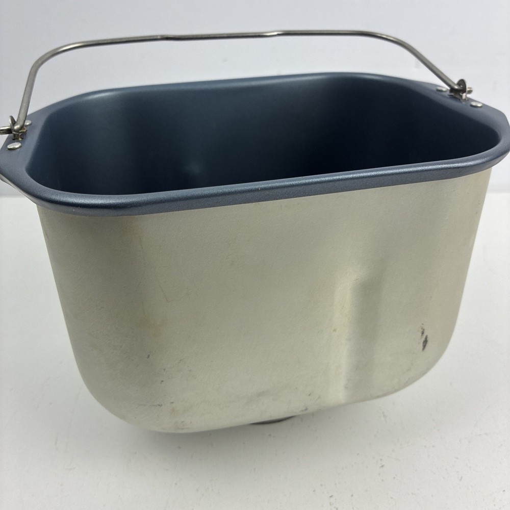 Toastmaster TBR15 Bread Machine Replacement Parts Pan & Paddle Set