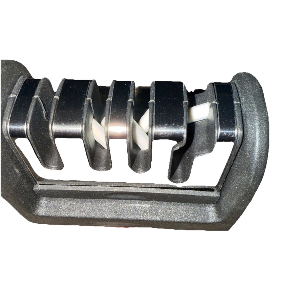 NWT 4 In 1 Portable knife sharpener Ceramic Pull Through