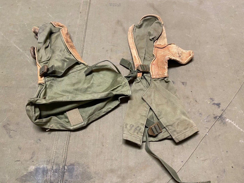 ORIGINAL WWII US ARMY WINTER OVERMITTENS