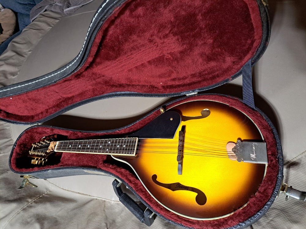 Ibanez M511S-BS-2v-01 A-Style Mandolin -with case, Instruction Cd's  accessories