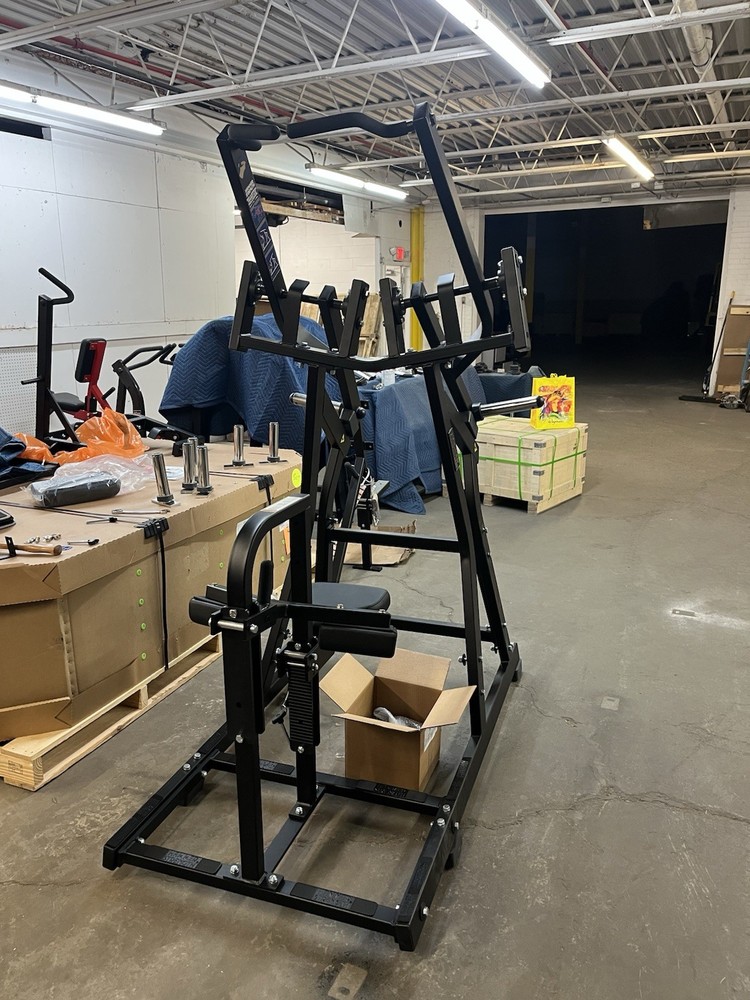 New Hammer Strength Plate-Loaded Iso-Lateral Front Lat Pulldown !