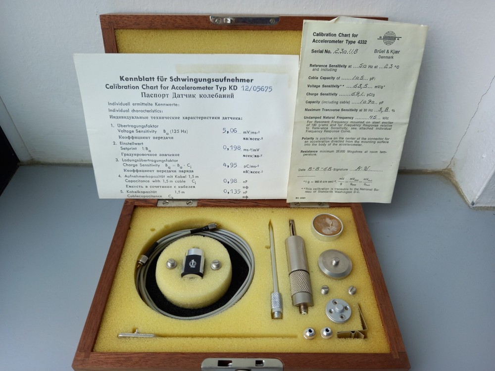 Bruel & Kjaer: Accelerometer N 4332