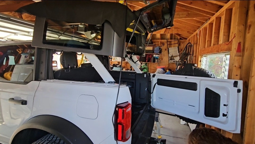 Jeep Wrangler JK /JL Ford Bronco 2/4 door hard top lift/hoist removal. No winch.