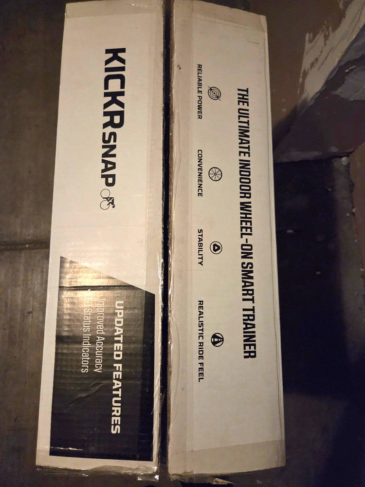 Wahoo Kickr Snap + accessories