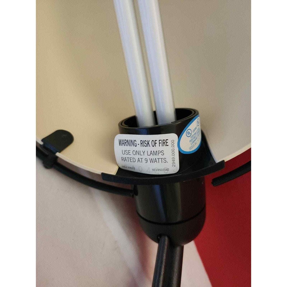 Postmodern Deta!ls D Lyra Desk Table Lamp