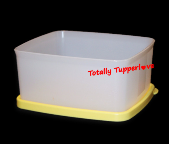 Tupperware Square Round 2 Cup Freeze-It Container & Seal Yellow EUC ❤️