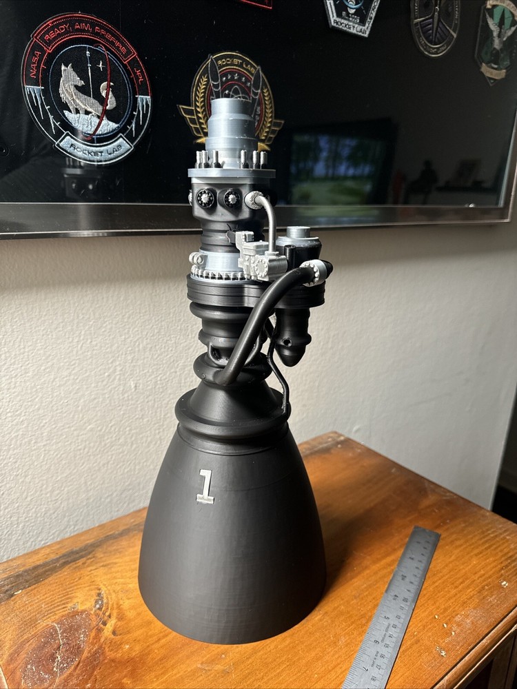 LARGE 3D Printed SpaceX Raptor 3 Engine Model
