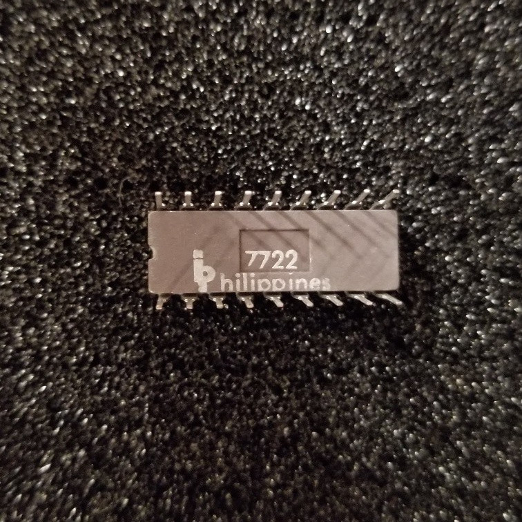 D2105 Rare Ceramic Intel 1024-bit ram, never used!