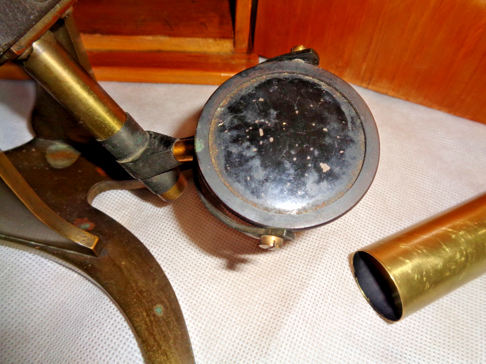 SCOTTISH VICTORIAN c1850 COMPOUND MONOCULAR BRASS MICROSCOPE JAMES WHITE GLASGOW