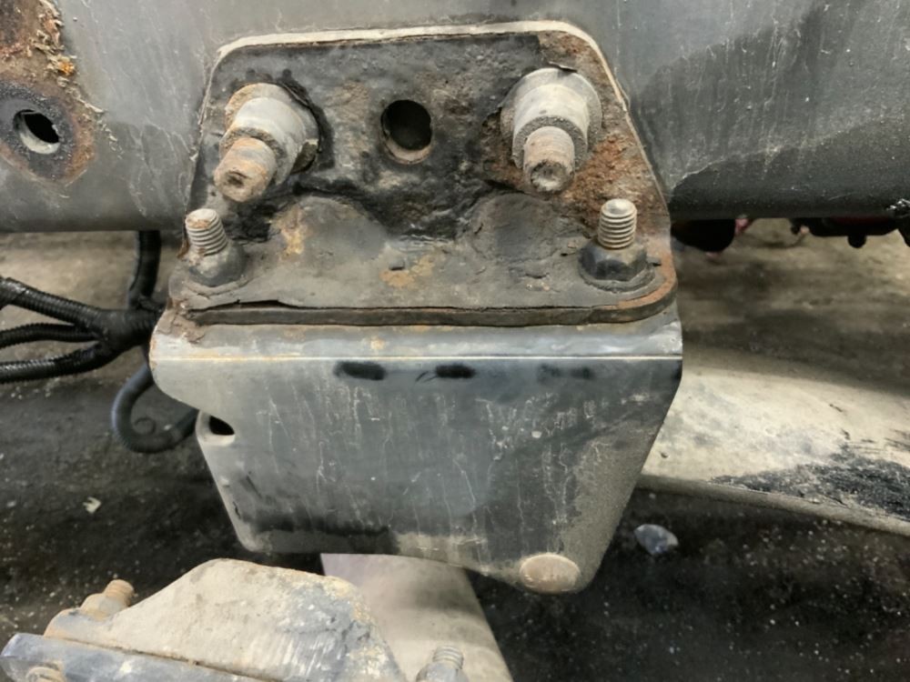 Front Leaf & Springs N/A Used P-21094