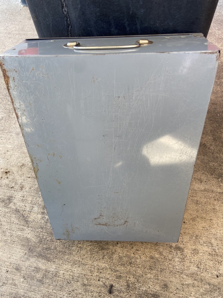 VINTAGE GILBERT MICROSCOPE AND LAB SET ORIGINAL CASE Not Complete