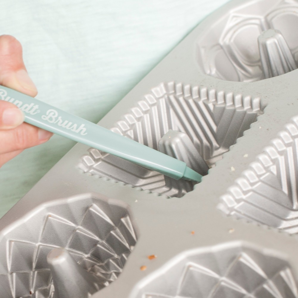 Nordic Ware The Ultimate Bundt® Cleaning Tool