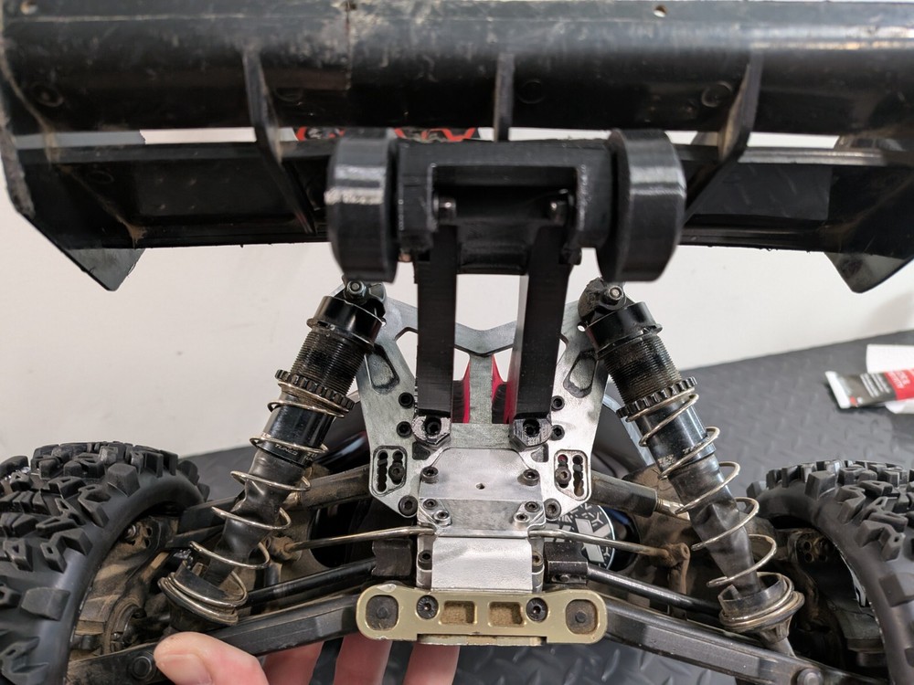 Unbreakable Wing Mount - Durable Rubber Material - Arrma Typhon 6s And TLR