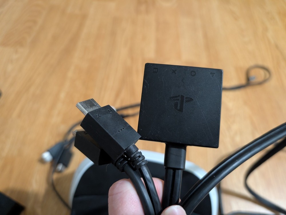 Sony PlayStation VR Headset CUH-ZVR1 W/ Processor Unit, Camera & 2 Games READ