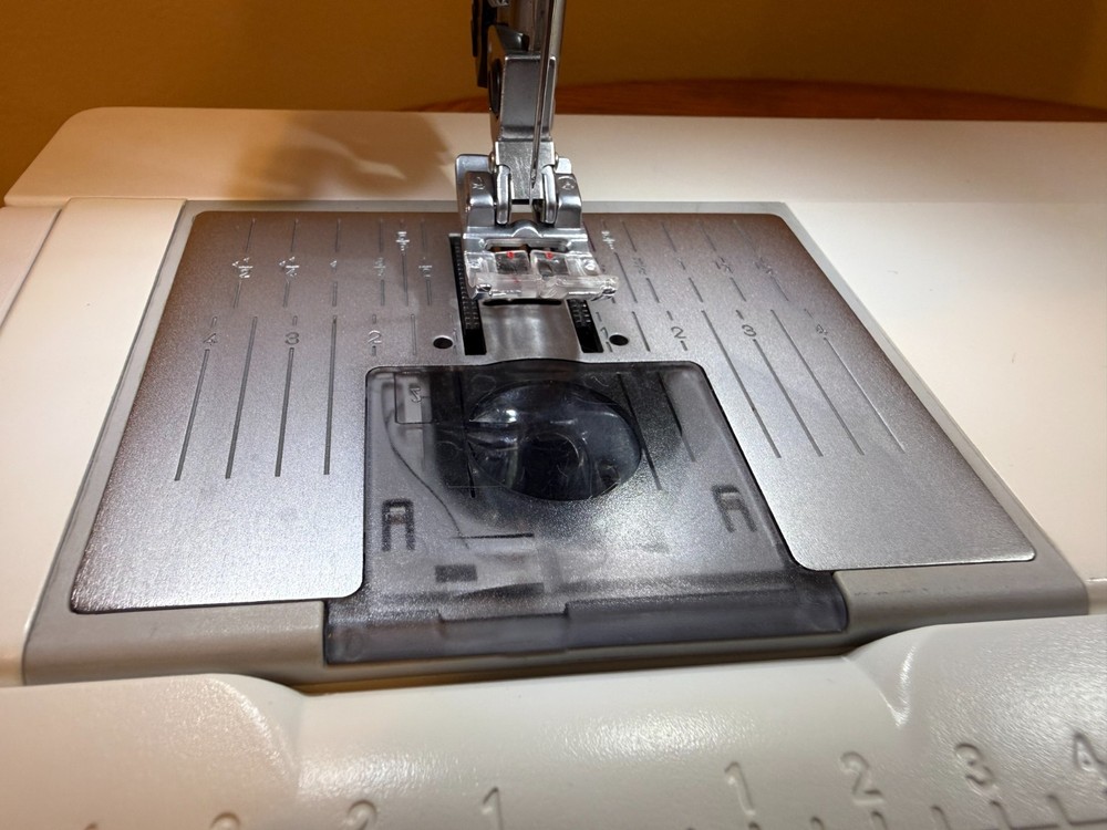 Pfaff Quilt Expression 4.2 Sewing Machine