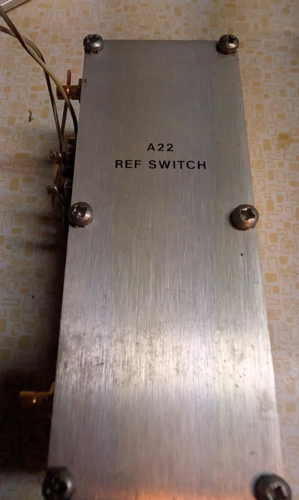 HP 8569B Spectrum Analyzer A22 Reference Switch Assembly