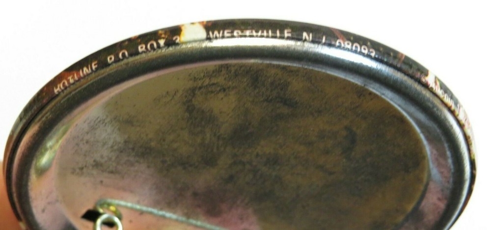 KISS HOTLINE 3 INCH BUTTON - GROUP ERROR 1976 AUCOIN