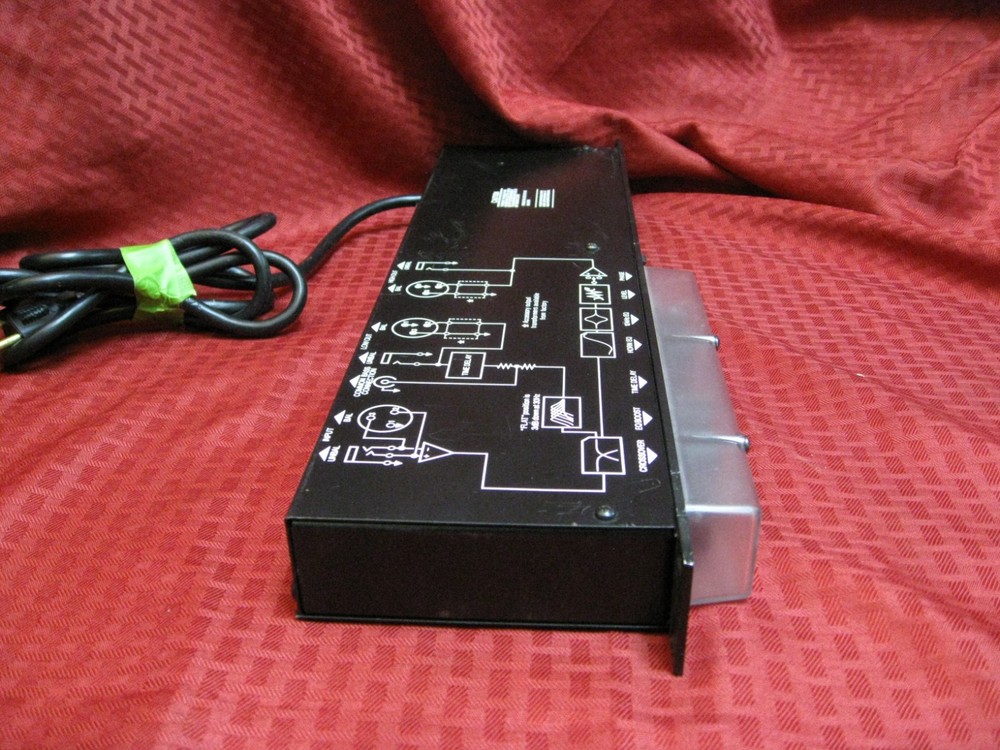 PAIR Electro-Voice (EV) XEQ-2 Electronic rackmount Crossover/Equalizer tested