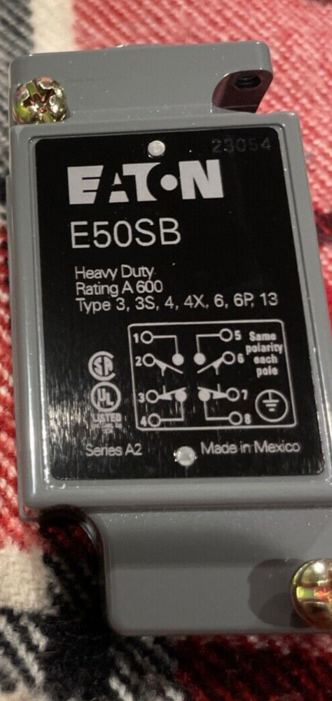 NEW Eaton E50SB Limit Switch Body Double Pole 2NO-2NC