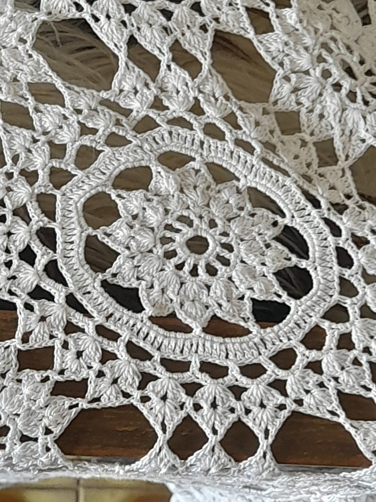 VINTAGE 70s CROCHET DOUBLE BEDSPREAD NEW