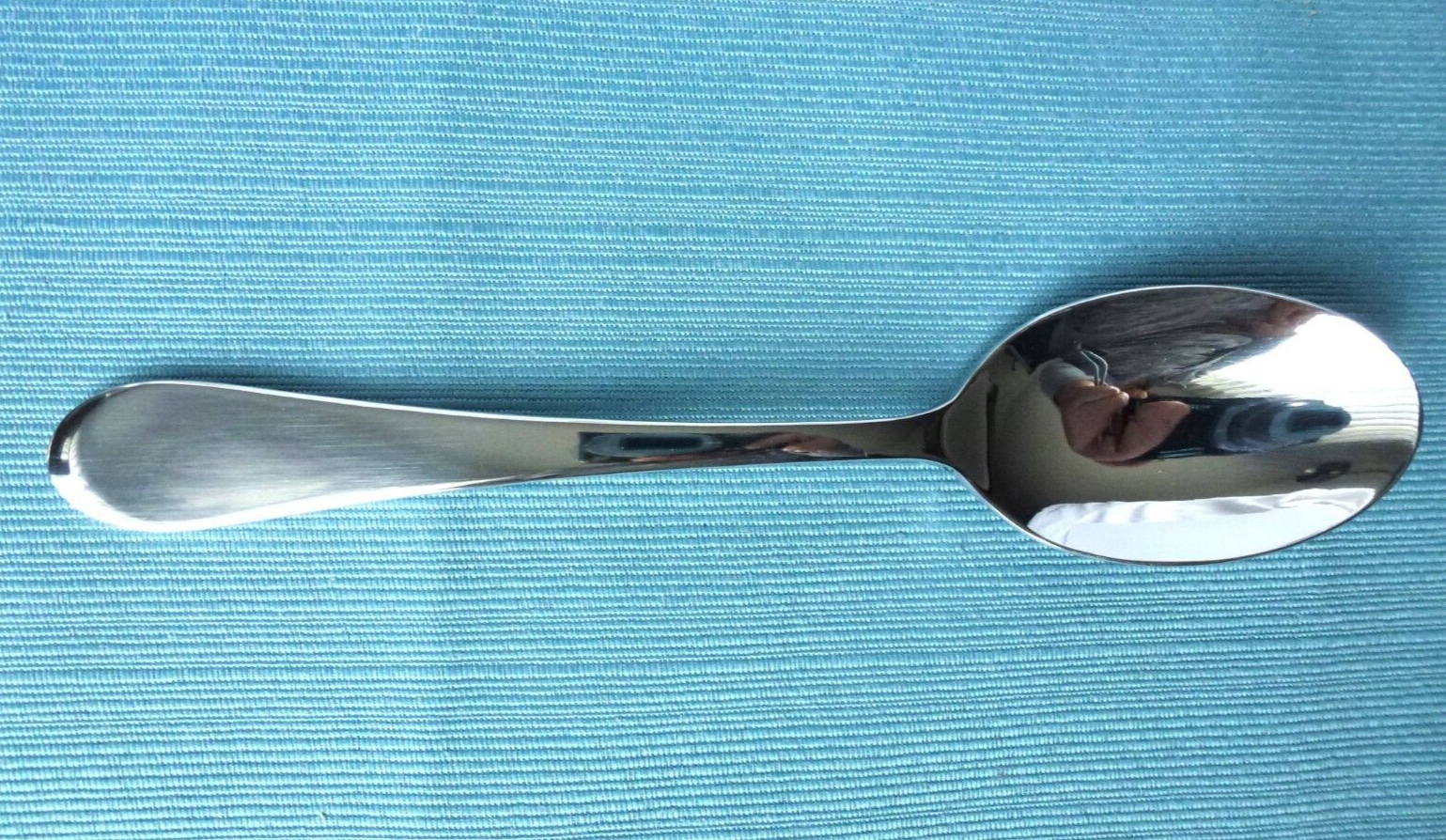 New Oneida ICARUS Glossy Set of 4 Lg Oval Soup Spoons Stainless Flatware(7 7/8")