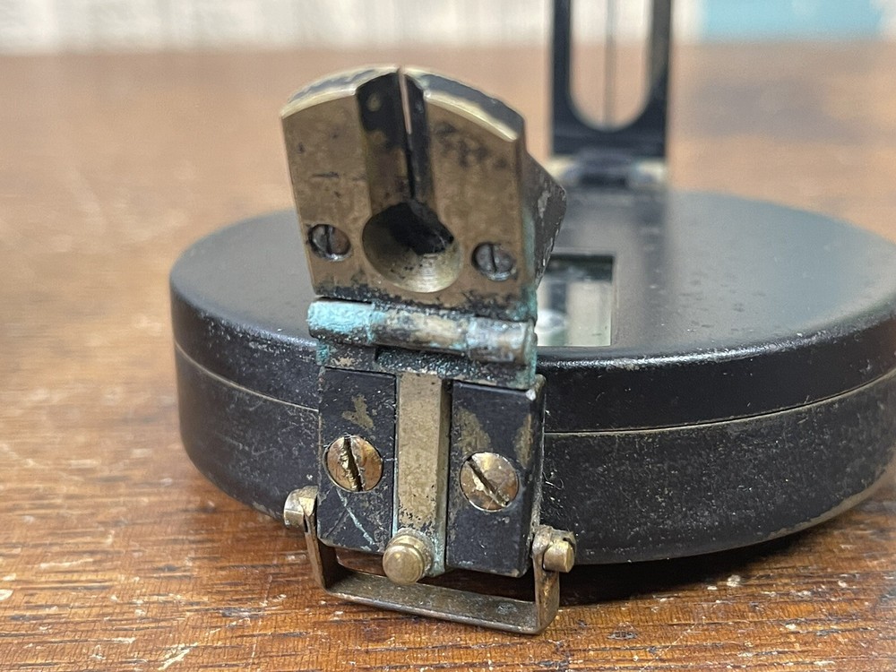 KEUFFEL & ESSER 1917 ENGINEERING DEPT. COMPASS WITH CASE (MM1514) not working.