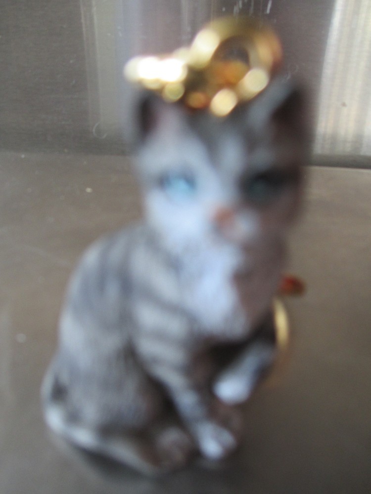 SILVER TABBY CAT ~ KEY CHAIN